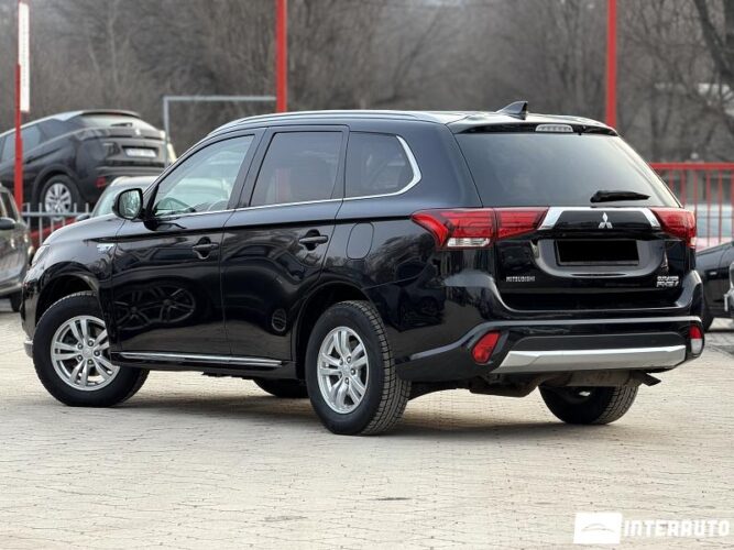 mitsubishi Outlander 2015
