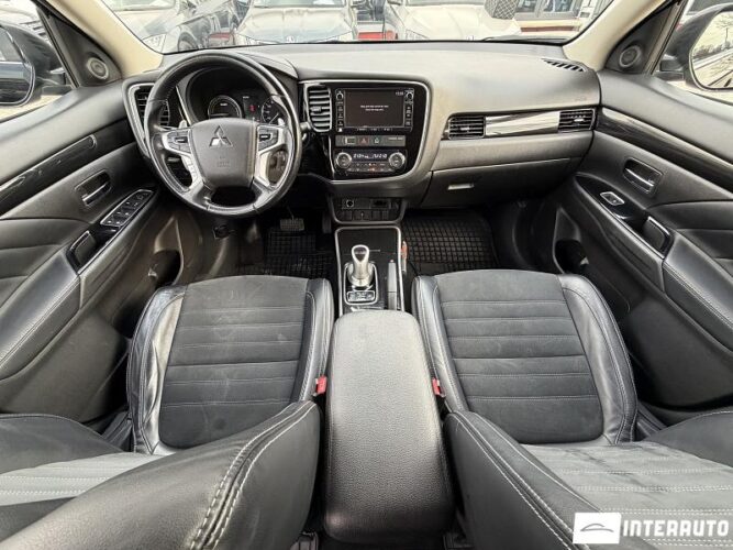 mitsubishi Outlander 2015