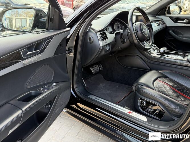 audi S8 2016