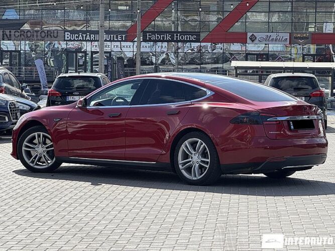 tesla Model S 2015