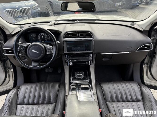 jaguar F-Pace 2016