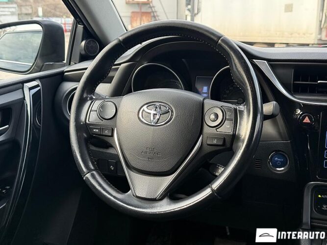toyota Auris 2017