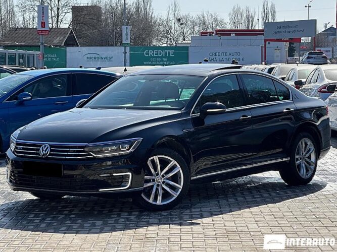 Volkswagen Passat GTE 2016 doar la InterAuto