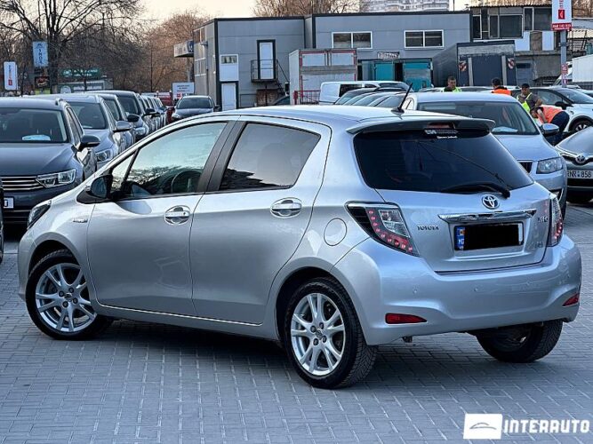 toyota Yaris 2012