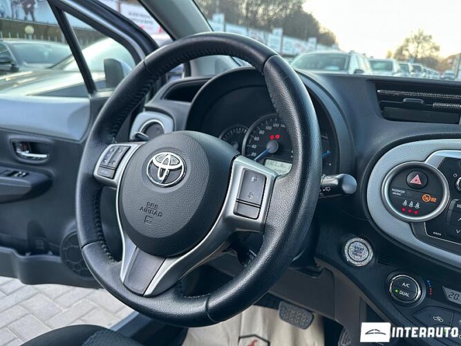 toyota Yaris 2012