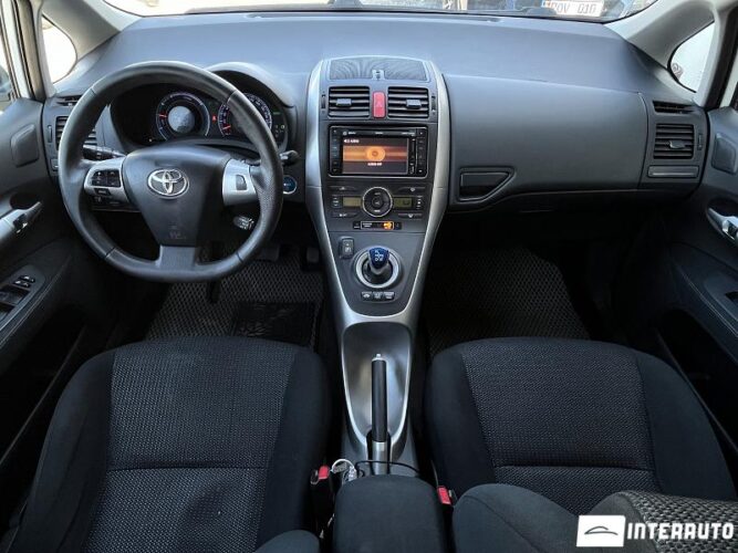 toyota Auris 2010