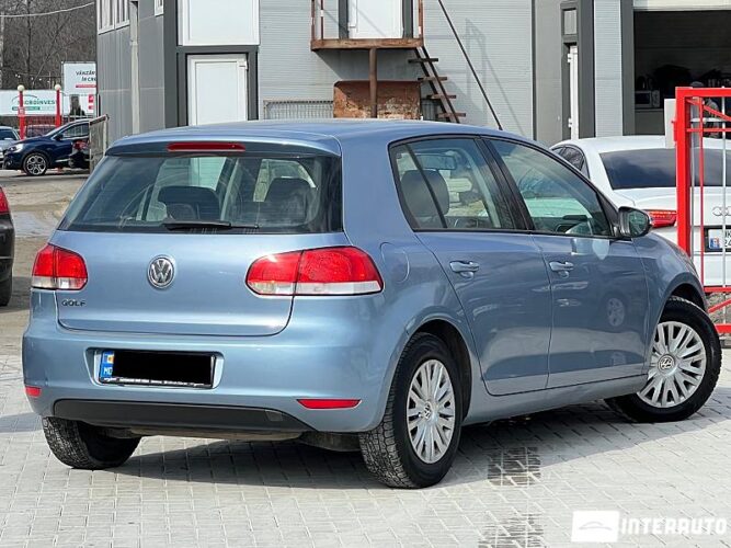 Volkswagen Golf 2009 doar la InterAuto