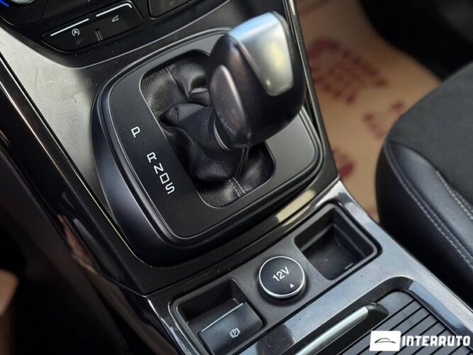 Ford Kuga 2017 doar la InterAuto