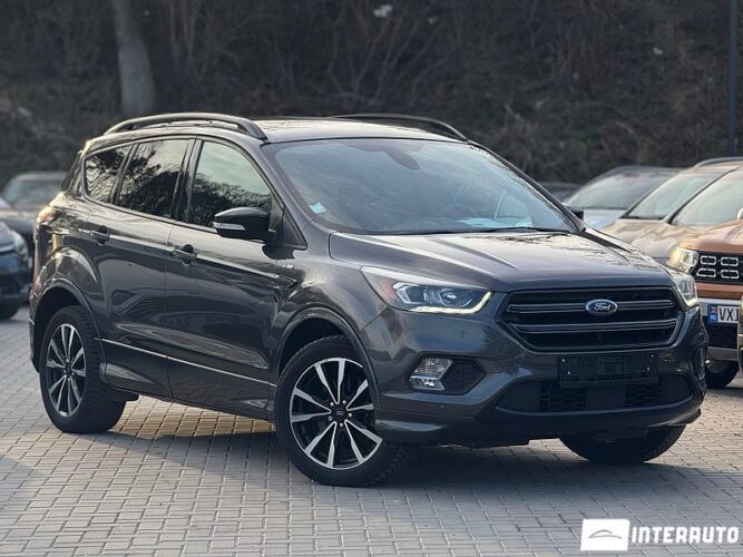 Ford Kuga 2017 doar la InterAuto