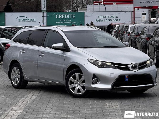 toyota Auris 2013