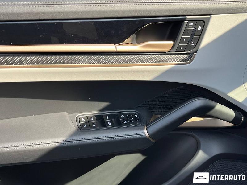 Porsche Cayenne E-Hybrid Coupe