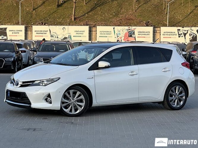 toyota Auris 2013