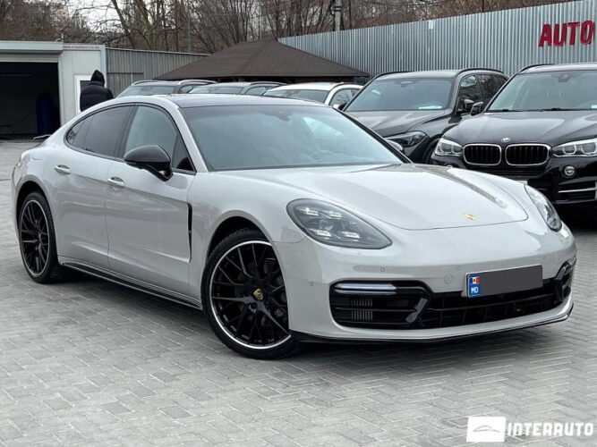 Porsche Panamera 4S 2018 doar la InterAuto
