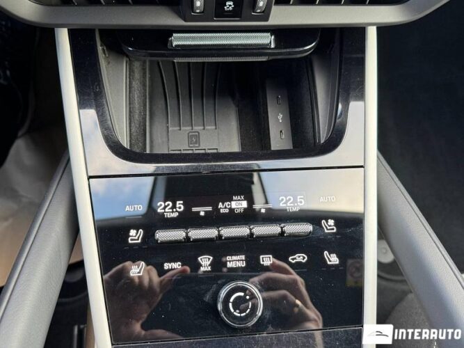 porsche Cayenne E-Hybrid Coupe 2024