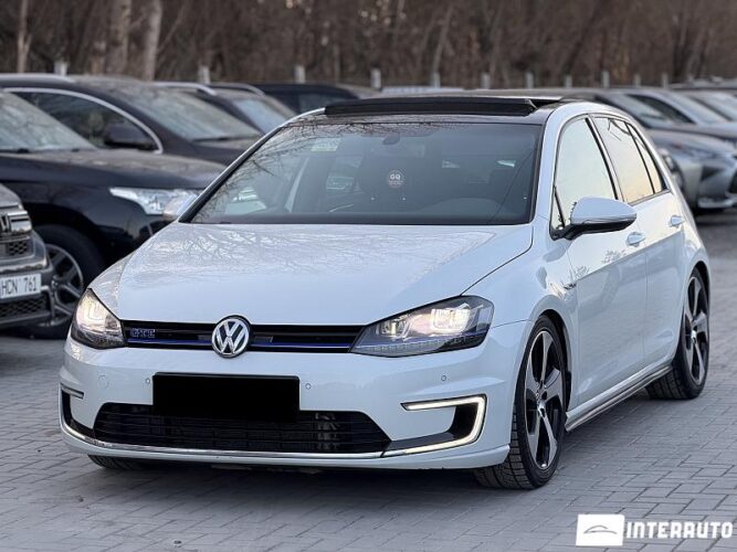 Volkswagen Golf GTE 2015 doar la InterAuto
