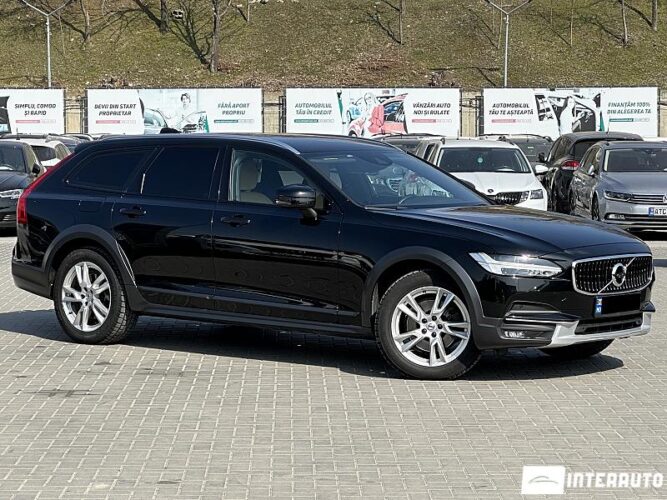 Volvo V 90 Cross Country 2019 doar la InterAuto