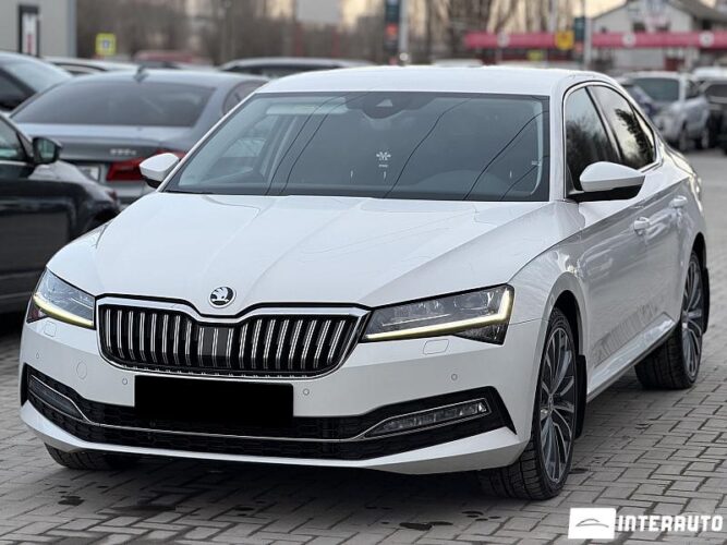 Skoda Superb 2020 doar la InterAuto