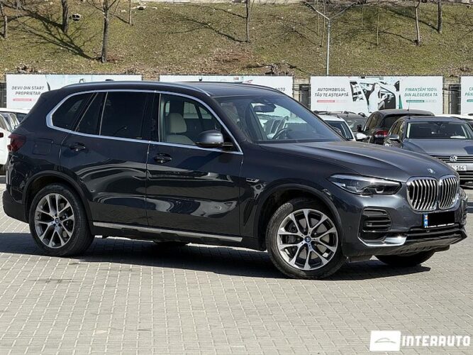 BMW X5 4.5e 2021 doar la InterAuto