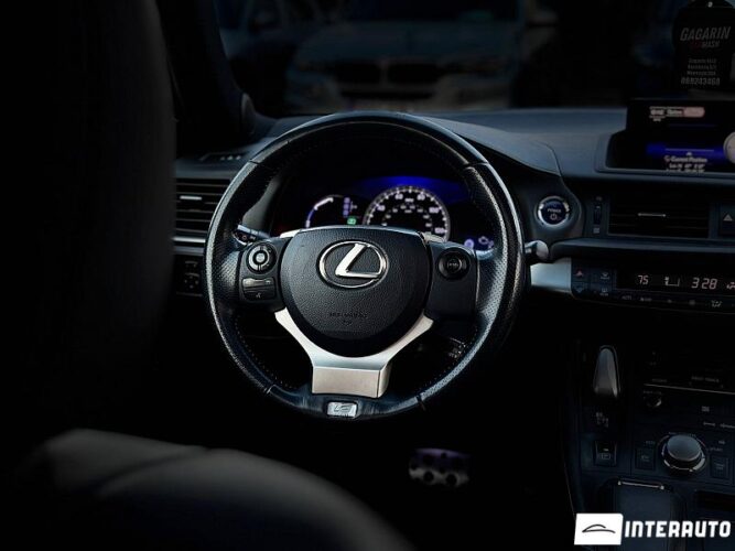 lexus CT 200h 2015