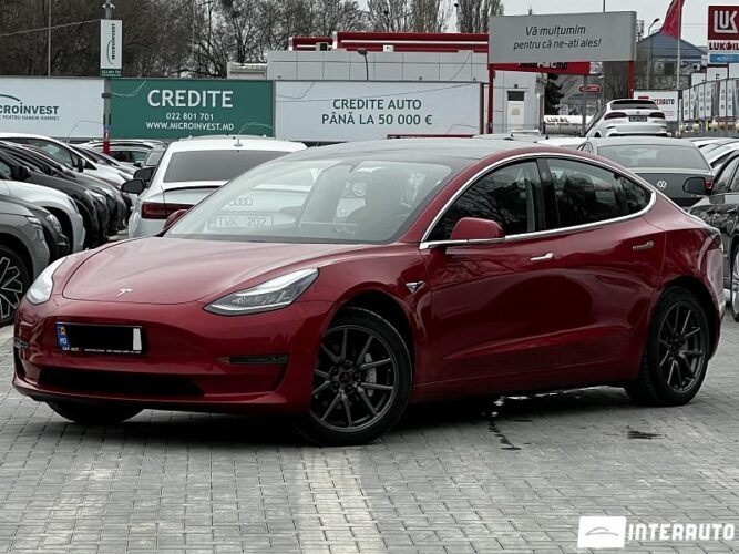Tesla Model 3 2019 doar la InterAuto