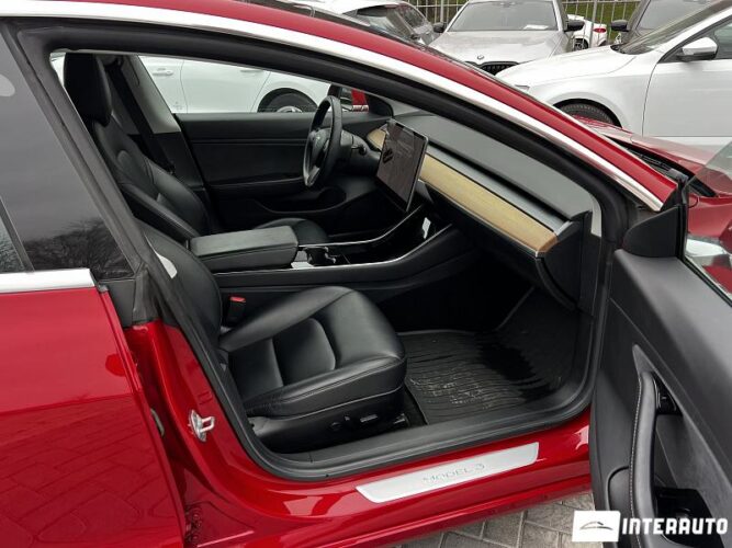 Tesla Model 3 33 tesla Model 3 2019