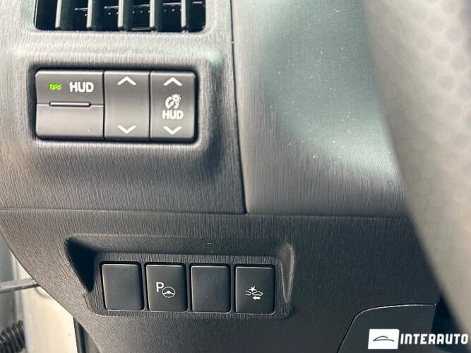 toyota Prius Plus / V 2016