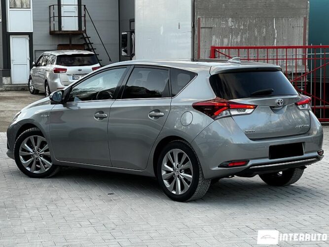 toyota Auris 2016