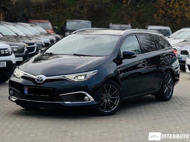 toyota Auris 2015