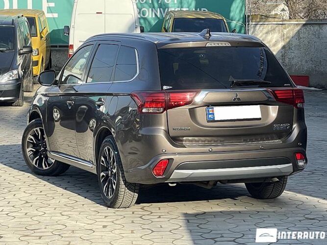 mitsubishi Outlander 2015