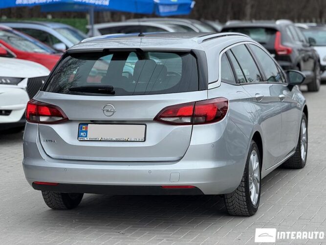 opel Astra 2021