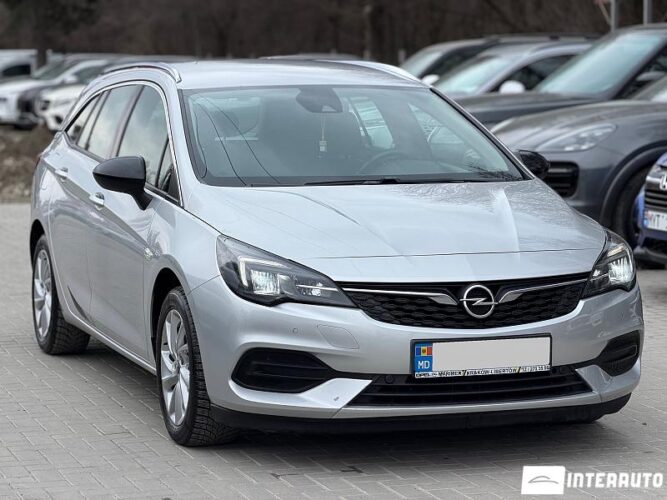 opel Astra 2021