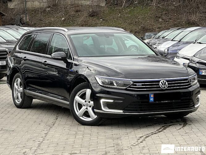 Volkswagen Passat GTE 2015 doar la InterAuto