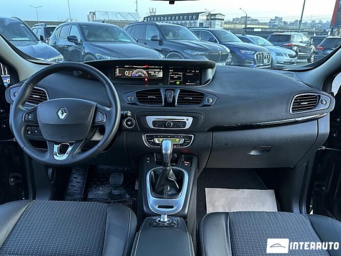 renault Grand Scenic 2015