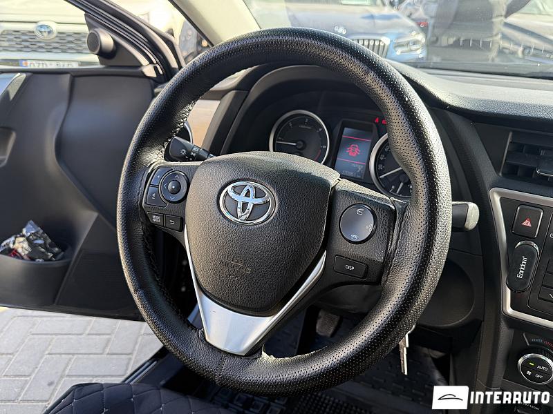 toyota Auris 2014