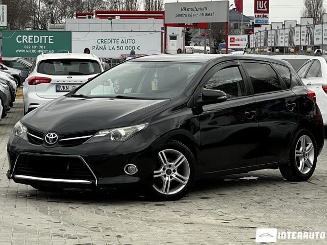 toyota Auris 2013