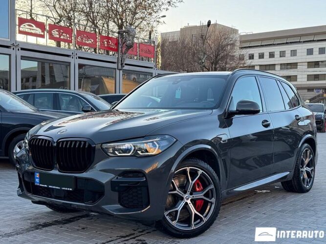 BMW X5 4.5e 2022 doar la InterAuto