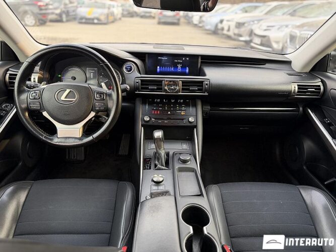lexus IS 300h 2018