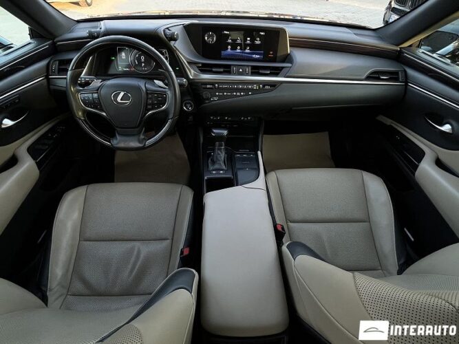 lexus ES 300h 2019