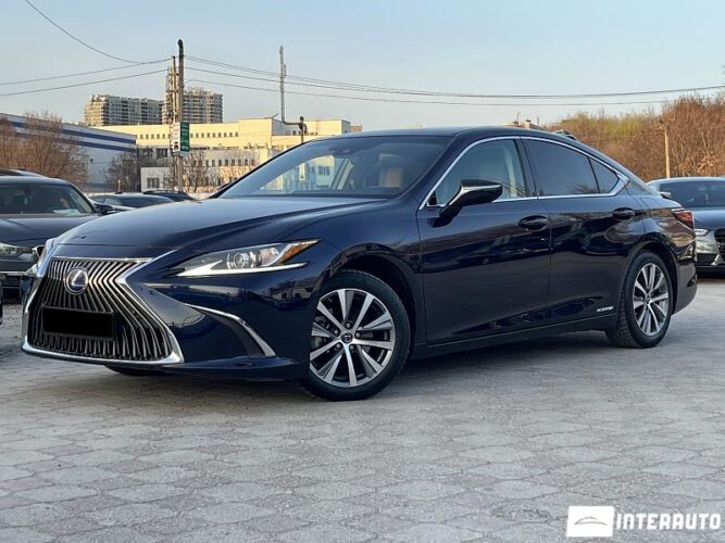 Lexus ES 300h 2019 doar la InterAuto