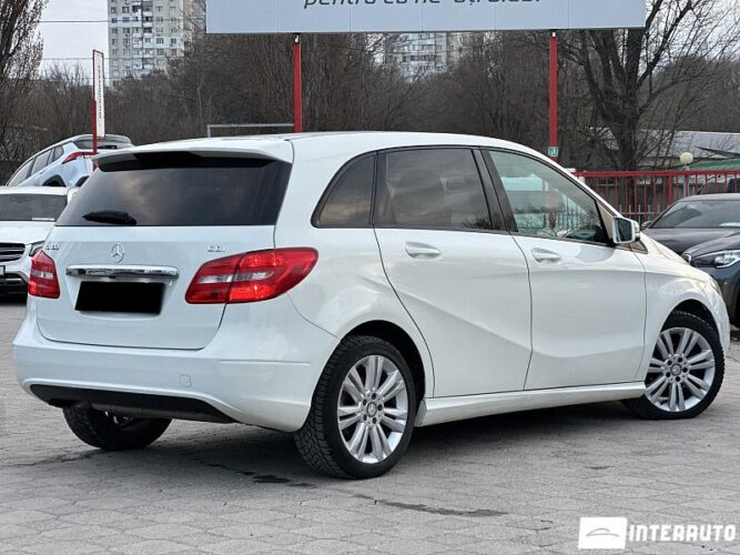 mercedes B 180 2014