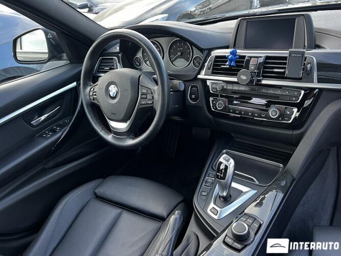 bmw 330E 2018