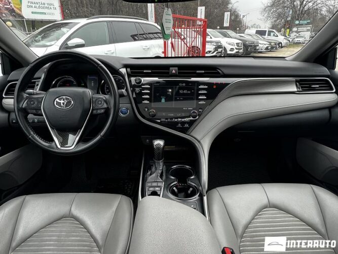 toyota Camry 2019