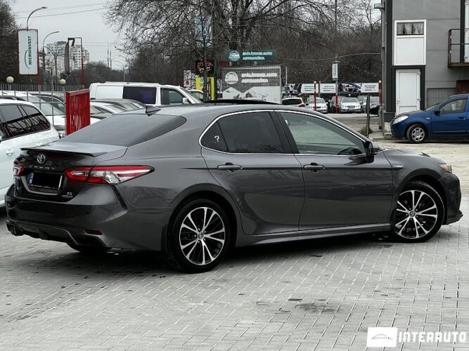 toyota Camry 2019