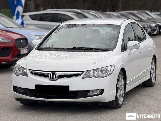 Honda Civic 2008 doar la InterAuto