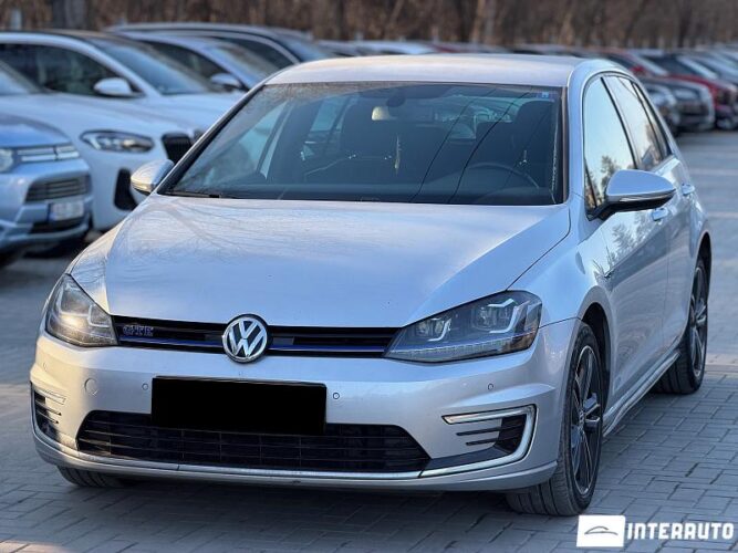 Volkswagen Golf GTE 2015 doar la InterAuto