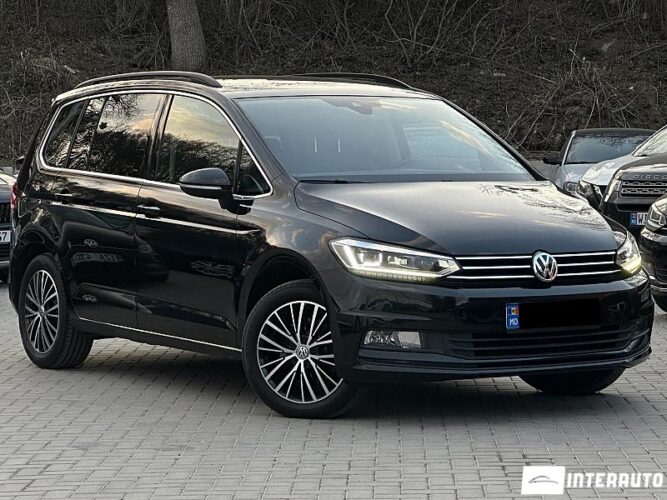 Volkswagen Touran 2015 doar la InterAuto