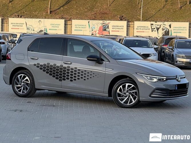 Volkswagen Golf 2020 doar la InterAuto