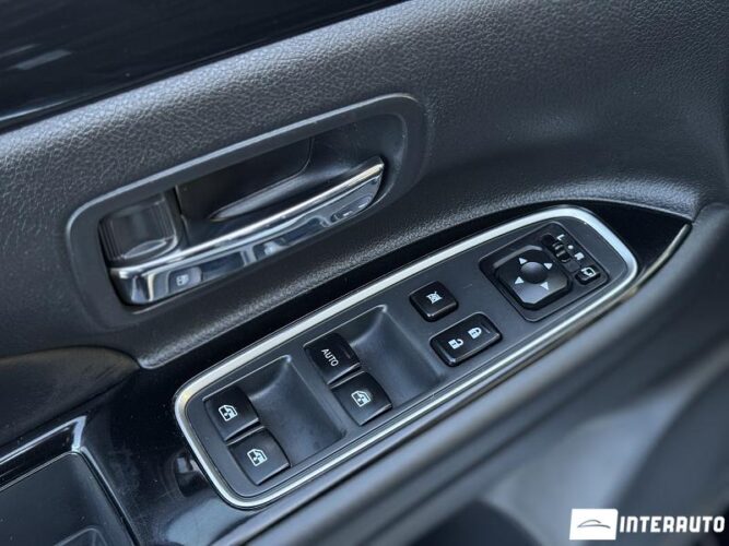 mitsubishi Outlander 2016