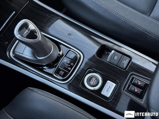 mitsubishi Outlander 2016