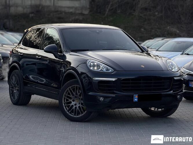 Porsche Cayenne S Hybrid 2016 doar la InterAuto